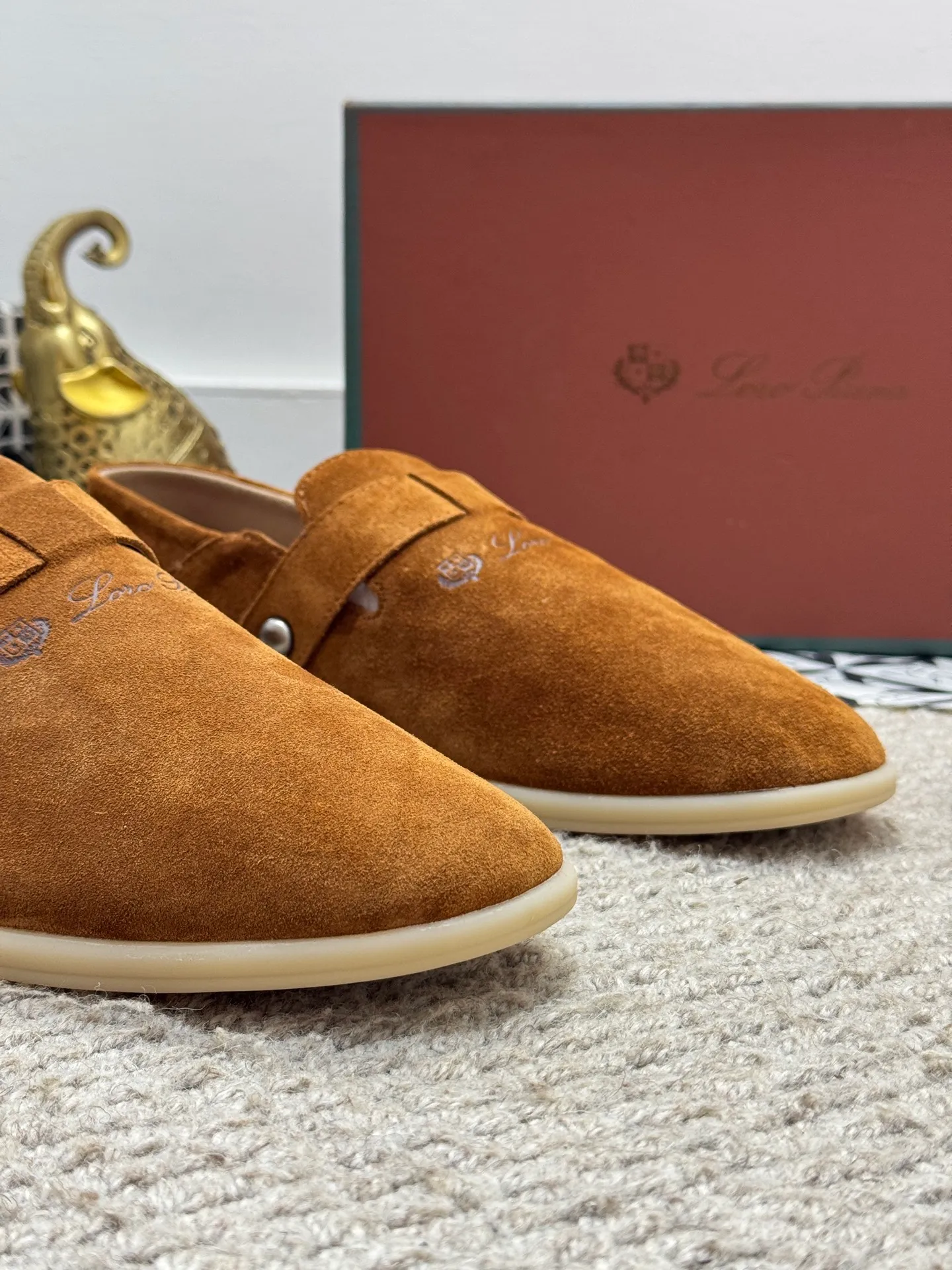 Men's men's shoes 💰420 [New style] 🍓🍓Loro Piana - LP's new moccasin shoes are made of water-repellent treated suede uppers with rubber soles, a classic. The complex craftsmanship and meticulous structure make the shoes light and soft, allowing you to walk comfortably and freely. Perfect for wearing at the beach or out in the water during the summer. Size: 38-44 (45 customized
